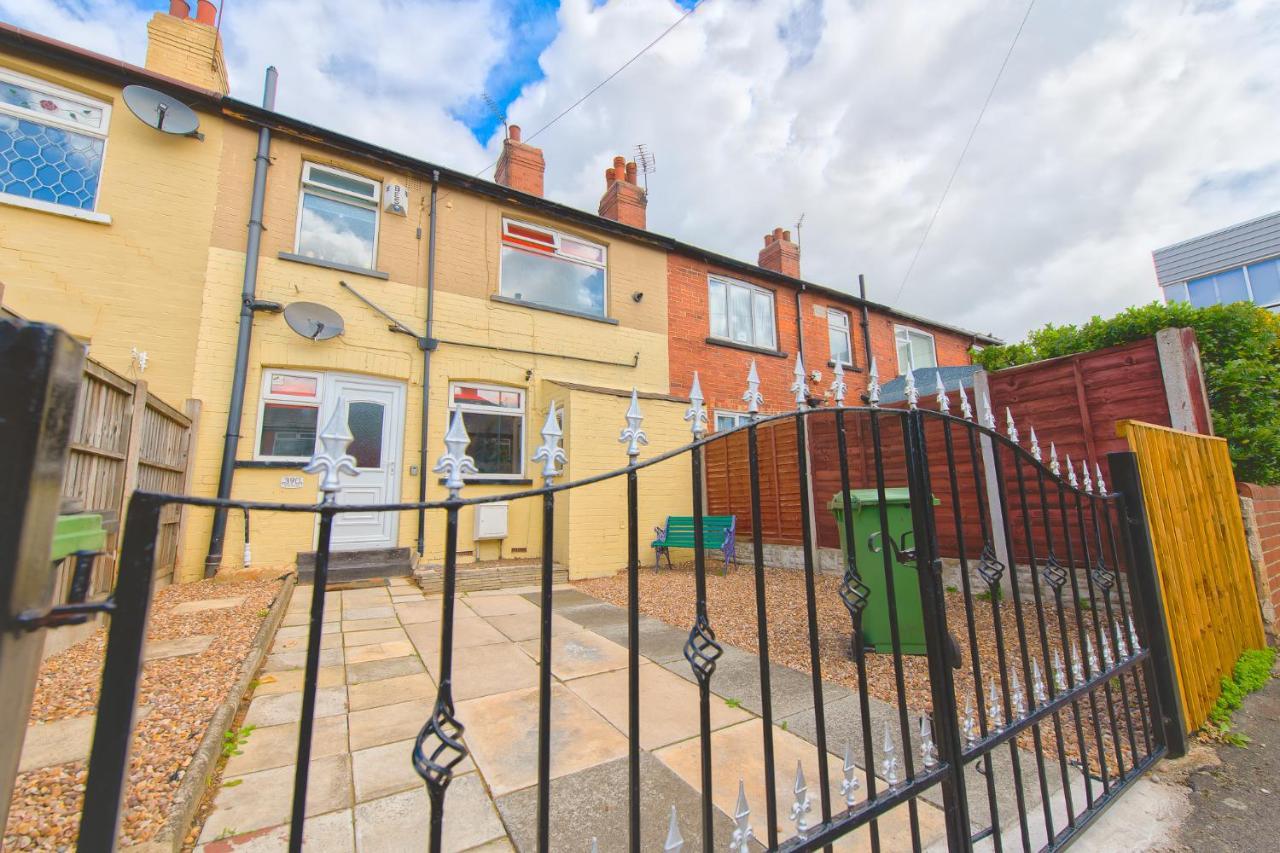 York House - Short Stay Leeds Лийдс Екстериор снимка
